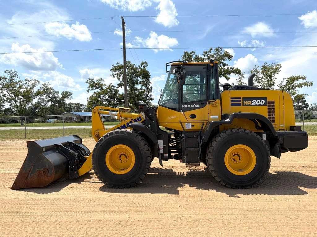 2024 KOMATSU WA200-8 â€” photo 1